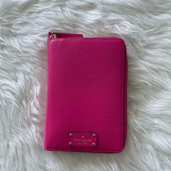 kate spade Other - Kate Spade Wellesley Zip Around Organizer